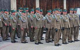 Na zdjęciu przedstawiciele służb mundurowych.