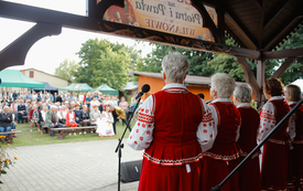 Zespoły, goście, organizatorzy i publiczność na Festynie.
