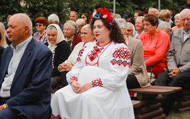 Zespoły, goście, organizatorzy i publiczność na Festynie.